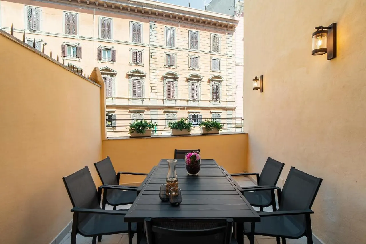 La Dolce Vita Ottaviano Rom 0*,  Italien